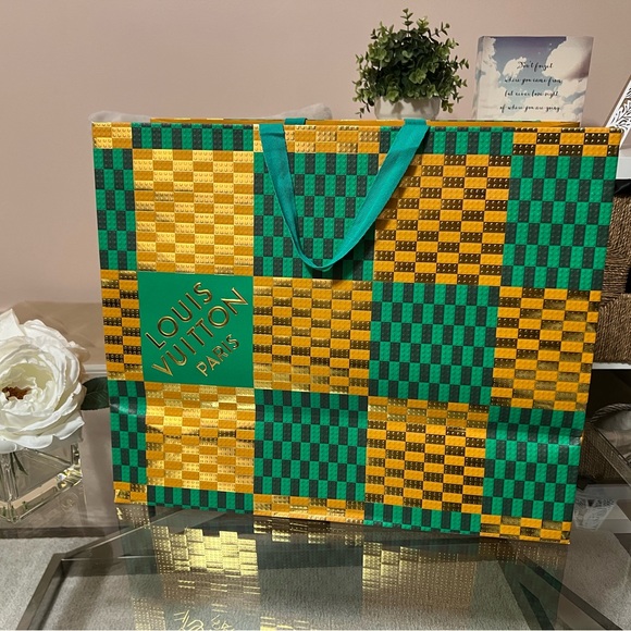 X-Large Louis Vuitton Holidays Shopping Bag - Picture 2 of 11